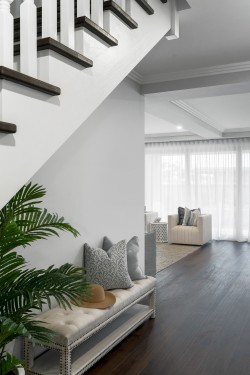 SS SORRENTO 43 BRIDGEHAMPTON 99